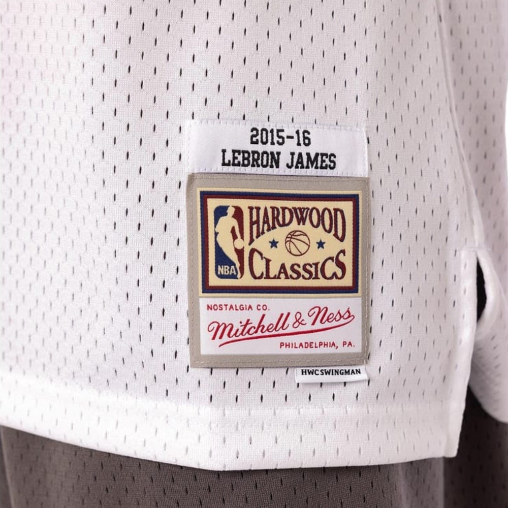 Mitchell & Ness 2015-16 Swingman Jersey Cleveland Cavaliers Lebron James - White