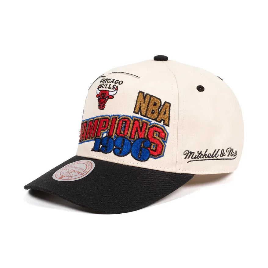 Mitchell & Ness 1996 Nba Champions Pro Crown Snapback Chicago Bulls - Cream / Black