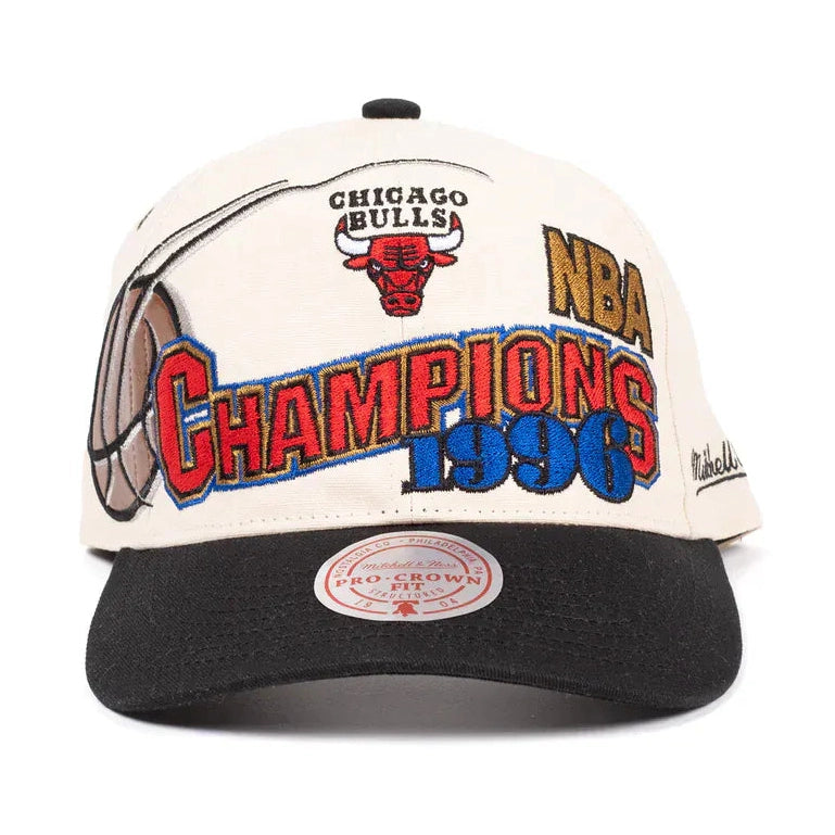 Mitchell & Ness 1996 Nba Champions Pro Crown Snapback Chicago Bulls - Cream / Black