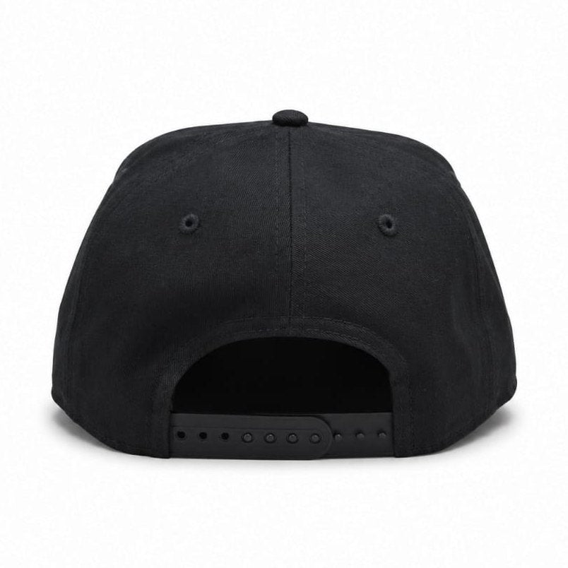 New Era 9FORTY Metallic Badge Los Angeles Lakers - Black - Image 2